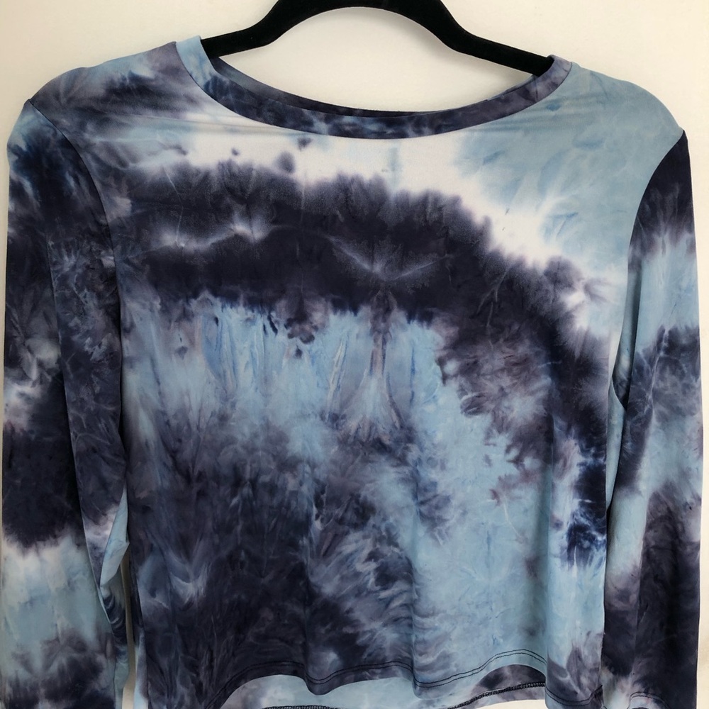 Women’s tie-dye top - size Medium. Blue and white.